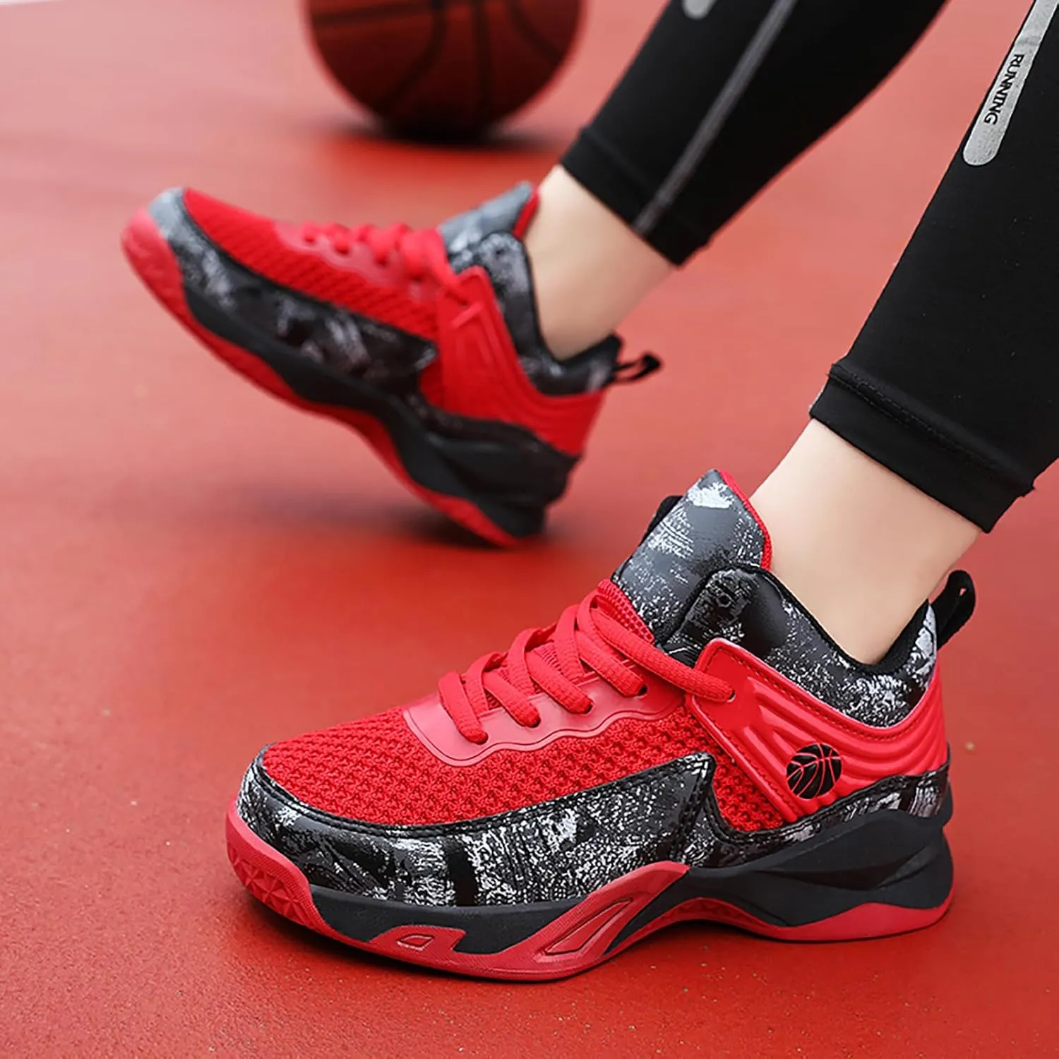 Boys Basketball Shoes Lightweight Breathable Kids Basketball Sneakers Fashion Walking Tennis Shoes for Boys Girls