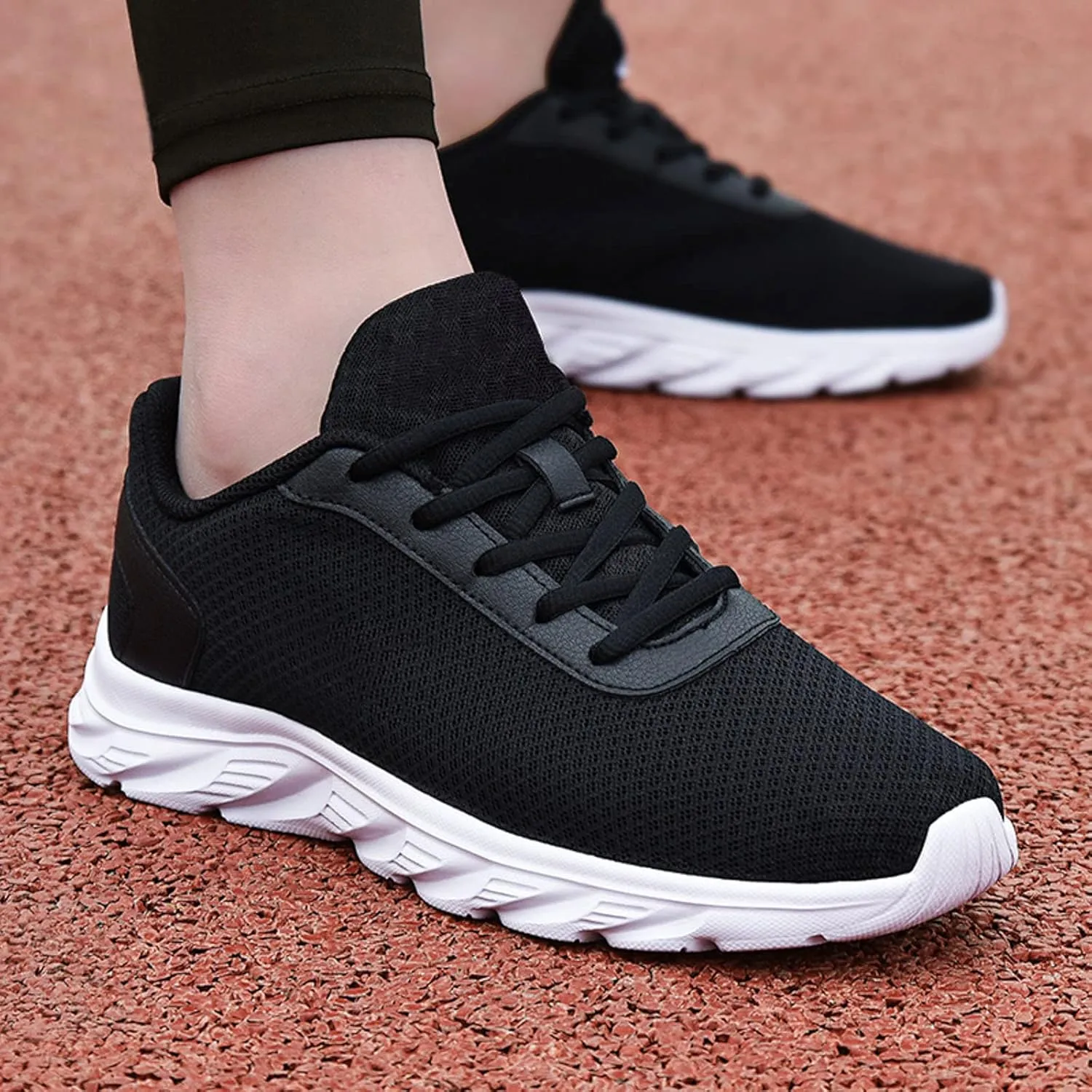 Breathable Walking Shoes for Men Casual Sneaker Mesh Breathable Walking Shoe Non Slip Work Sport Shoes for Men