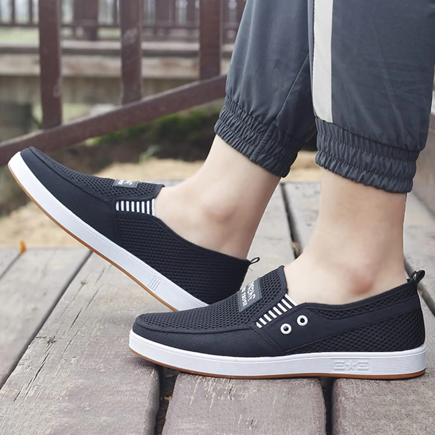 Fashion All Season Men Casual Shoes Flat Non Slip Sole Mesh Breathable and Lightweight Comfortable Slip Casual Wear Men