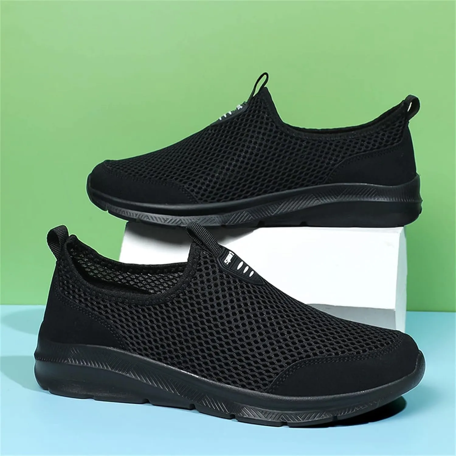 Fashion Lightweight Sneakers for Men Breathable Casual Comfortable Walking Sneaker Lightweight Minimalist Shoes