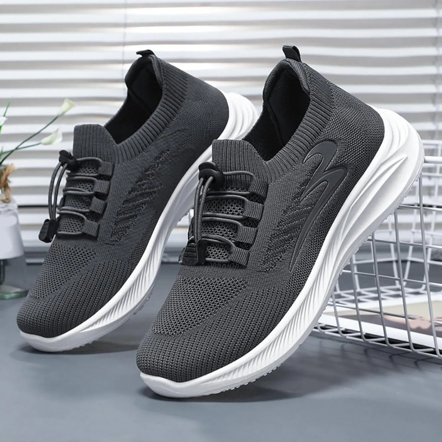 Lightweight Arch Support Sneakers for Men Non Slip Outdoor Running Sneaker Memory Foam Versatile Shoes for Men