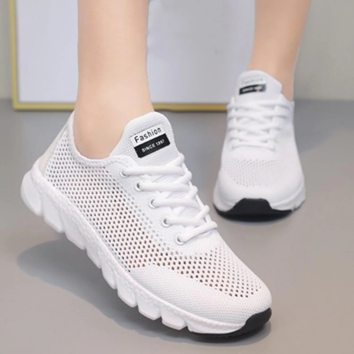 Lightweight Walking Tennis Shoes for Women Non Slip Cushion Fashion Running Tennis Shoes Versatile Dress Shoe