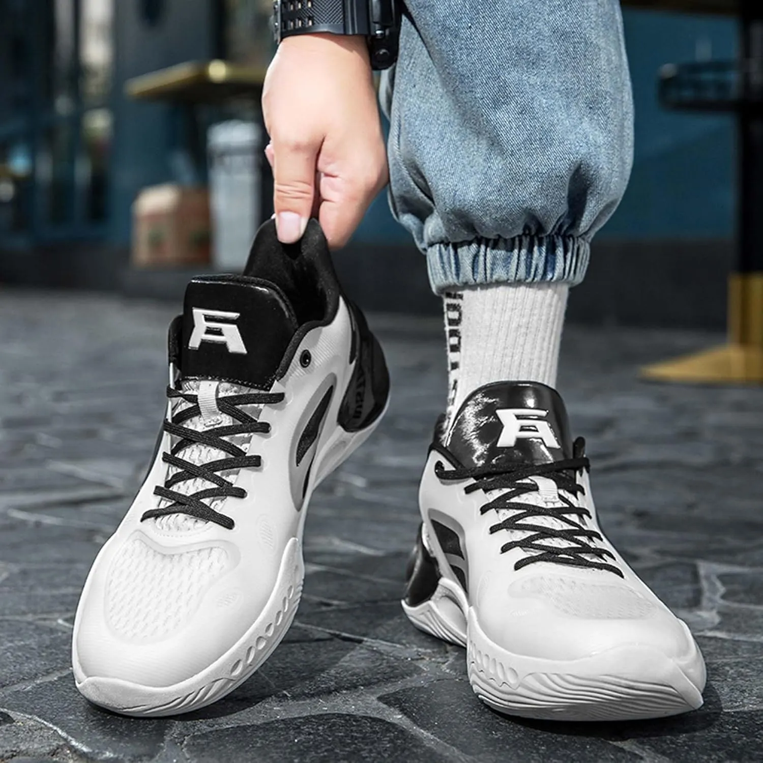 Men's and Women's Basketball Shoes Breathable Non-Slip Outdoor Fashion Sneakers Indoor Rebound Cushioning Training Running Basketball Sneakers