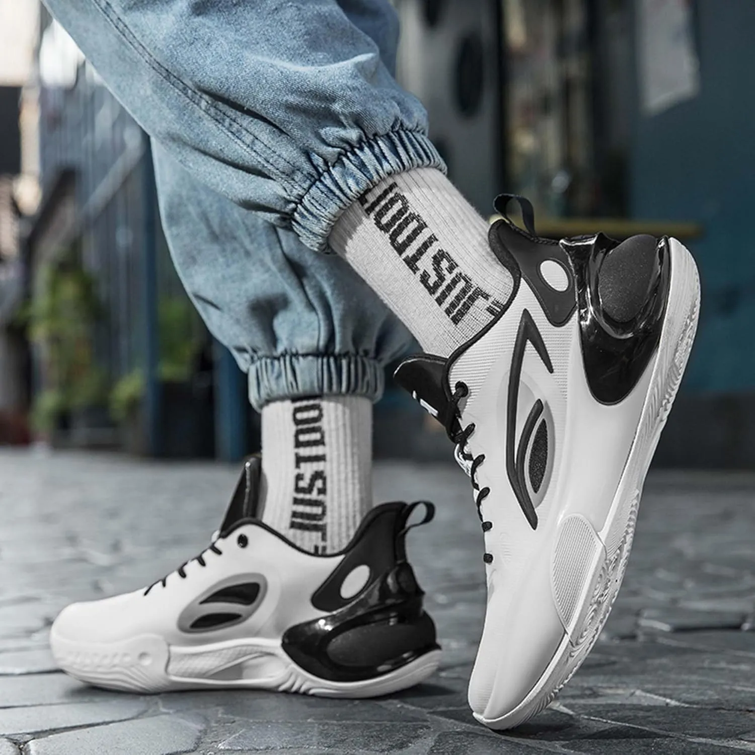 Men's and Women's Basketball Shoes Breathable Non-Slip Outdoor Fashion Sneakers Indoor Rebound Cushioning Training Running Basketball Sneakers
