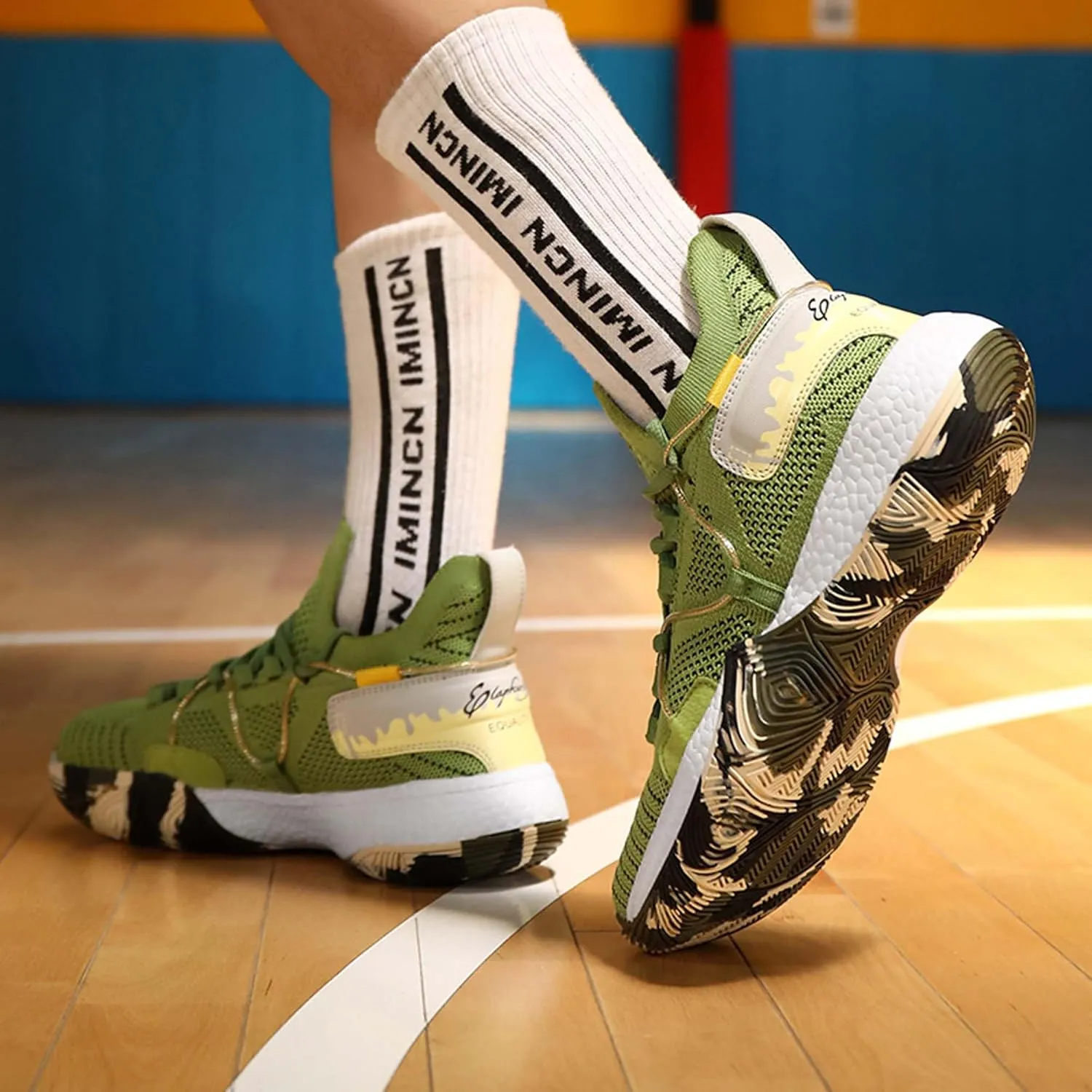 Men's and Women's Lace Up Basketball Shoes Comfortable and Breathable Sports Shoes Anti Slip and Wear-Resistant Outdoor Shoes Men's Anti Slip Work Shoes Black Casual Sports Shoes