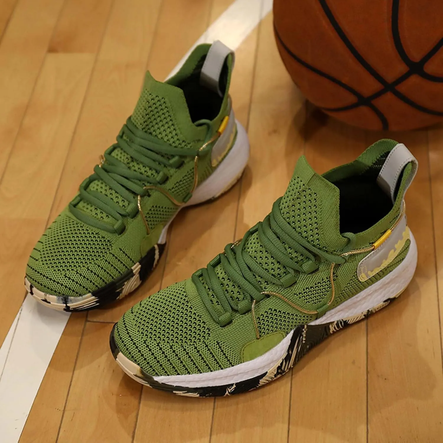 Men's and Women's Lace Up Basketball Shoes Comfortable and Breathable Sports Shoes Anti Slip and Wear-Resistant Outdoor Shoes Men's Anti Slip Work Shoes Black Casual Sports Shoes