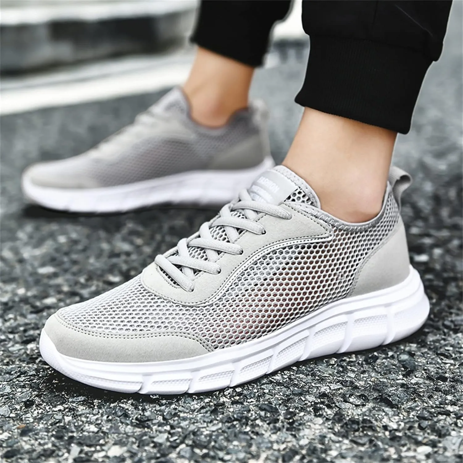 Men's Breathable Barefoot Shoes Breathable and Light Outdoor Comfy Walking Shoe Business Casual Versatile Shoes