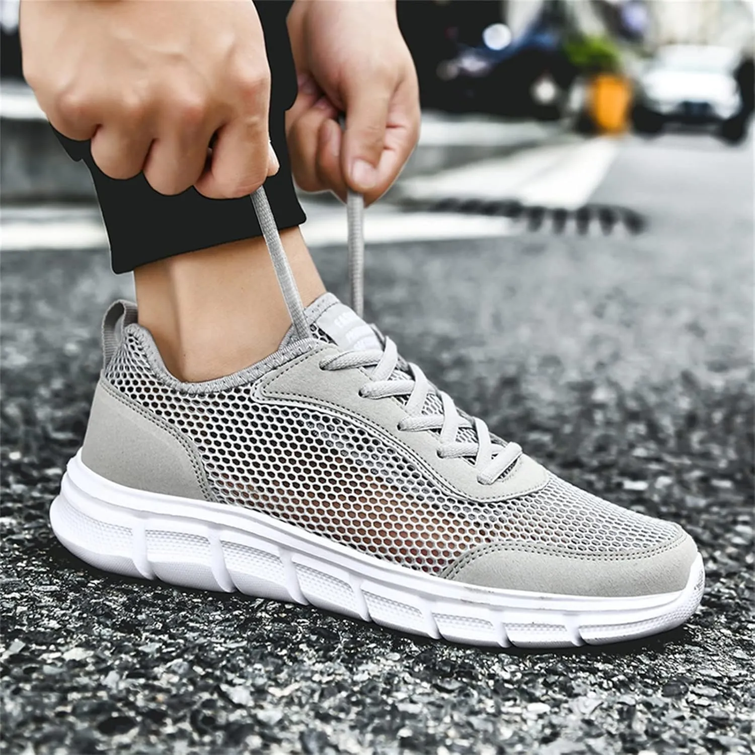 Men's Breathable Barefoot Shoes Breathable and Light Outdoor Comfy Walking Shoe Business Casual Versatile Shoes
