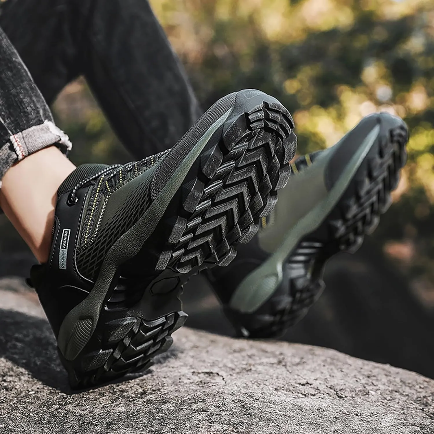 Men's Classic Casual Jogging Sneakers Breathable and Light Outdoor Comfy Walking Shoe Comfortable Stretch Shoes