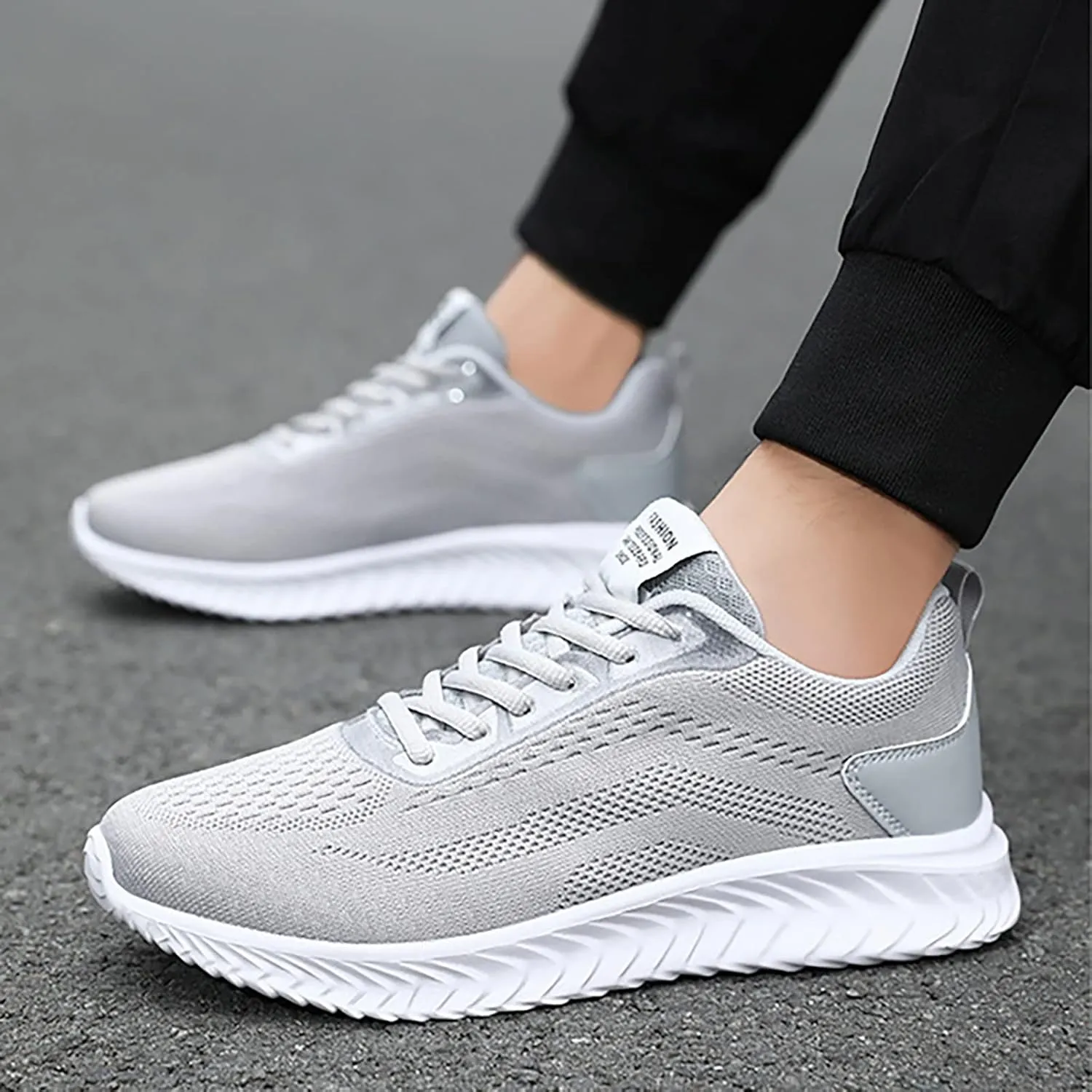Men's Cushion Running Shoes Comfortable Lightweight Breathable Arch Support Walking Shoes Mesh Workout Non Slip Casual Sports Sneakers Men's Long Standing Daily Work Comfort Sneakers