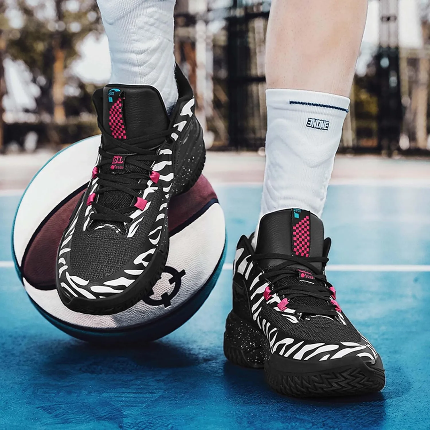 Men's Fluorescent Basketball Shoes Teenage Arch Support Fashion Sneakers Women's Anti-Slip Lightweight Sports High Top Basketball Running Fitness Tennis Athletic Shoes