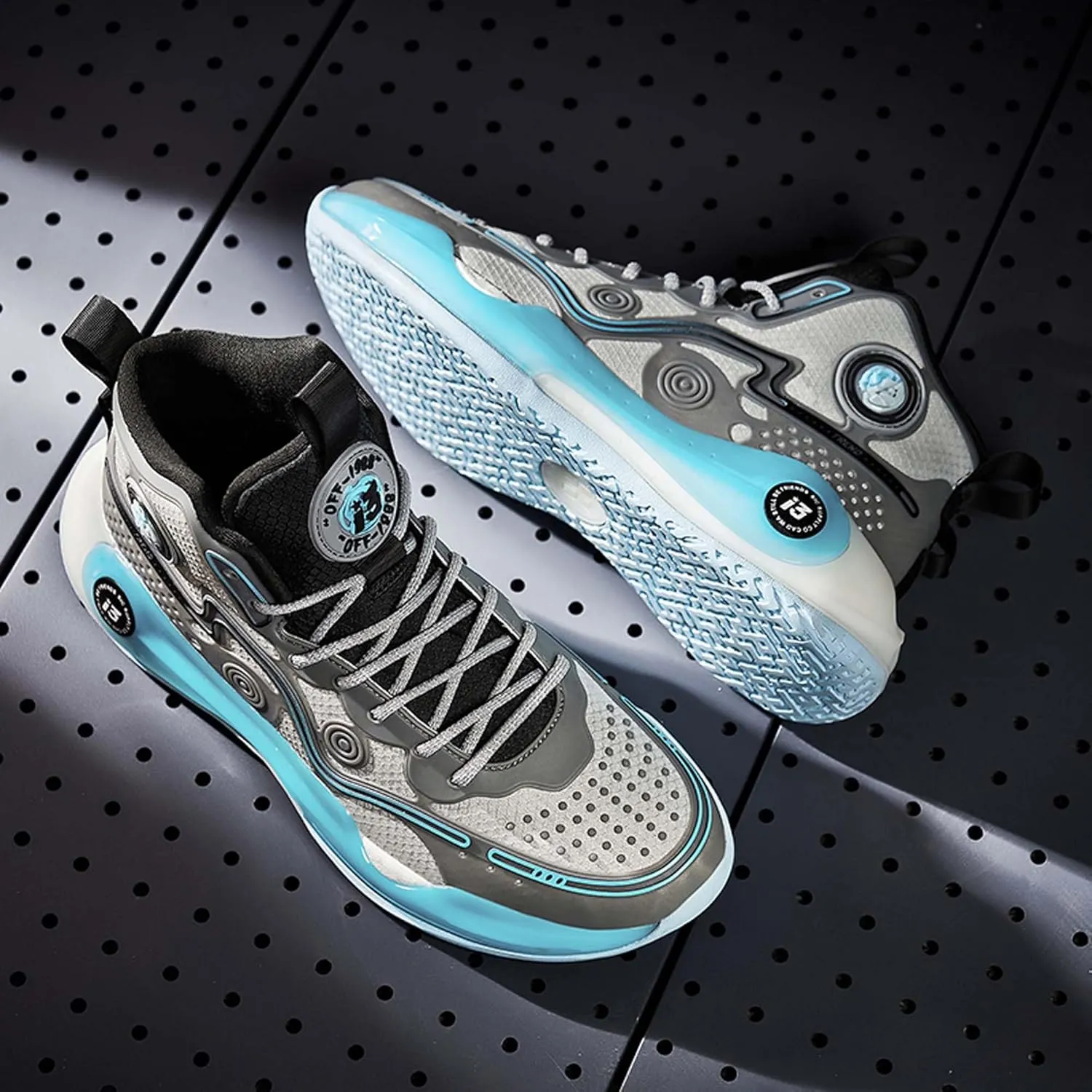 Men's High Top Basketball Shoes Men's Fashion Sports Running Shoes Indoor and Outdoor Training Anti-Slip Tennis Fitness Shoes Lightweight Casual Sports Walking Shoes