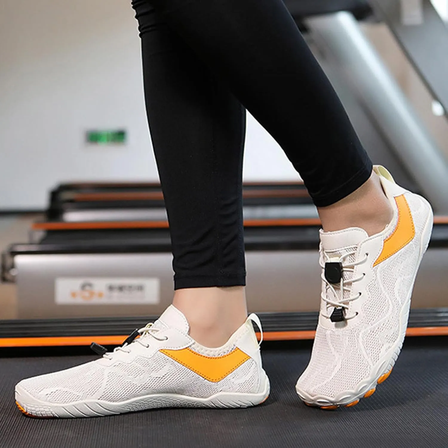 Men's Lightweight Non Slip Barefoot Shoes Breathable Comfort Walking Shoe Fashion Lightweight Sneakers for Men
