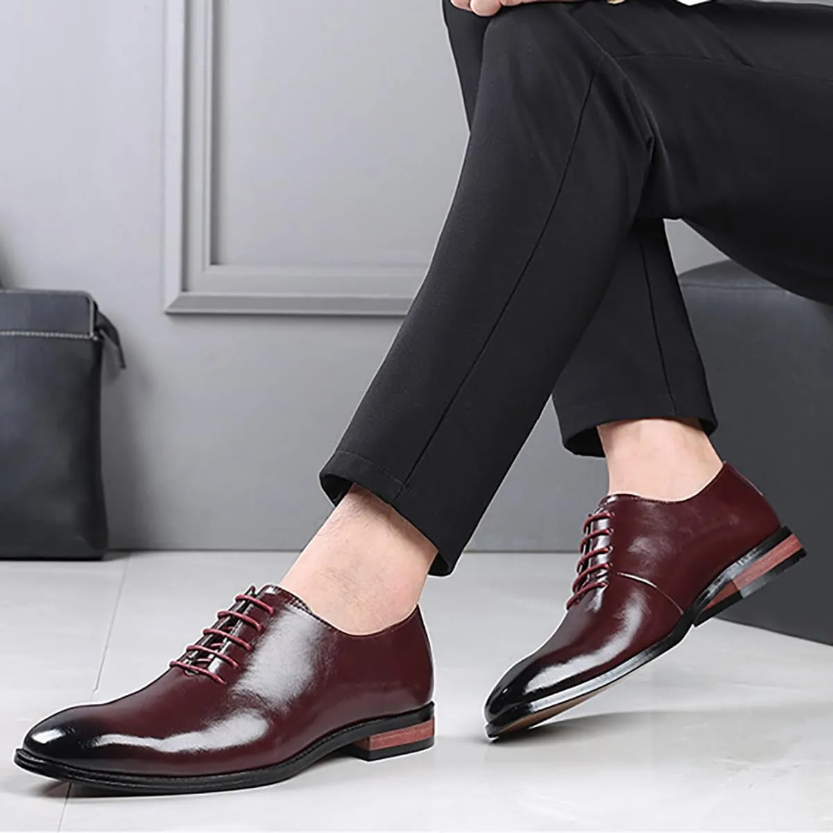 Men's Retro Slip-on Lace Up Business Oxfords Dress Classic Non Slip Casual Leather Work Dress Shoes Fashion Comfortable Formal Wedding Shoes