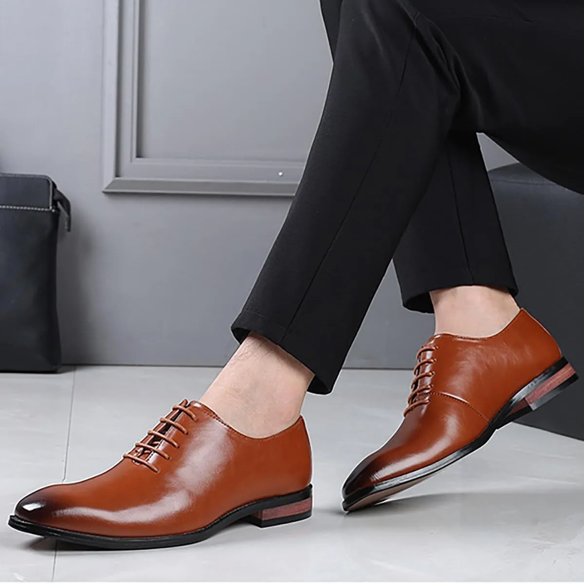 Men's Retro Slip-on Lace Up Business Oxfords Dress Classic Non Slip Casual Leather Work Dress Shoes Fashion Comfortable Formal Wedding Shoes