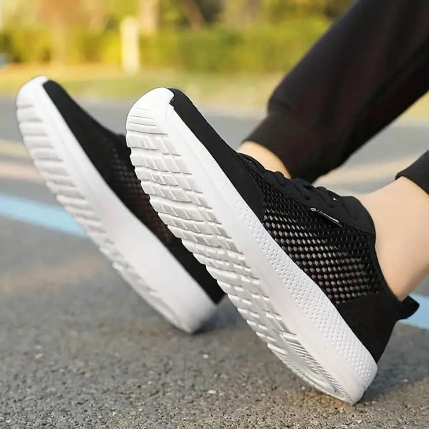 Men's Sneakers Men's Breathable Comfortable Casual and Lightweight Sneakers