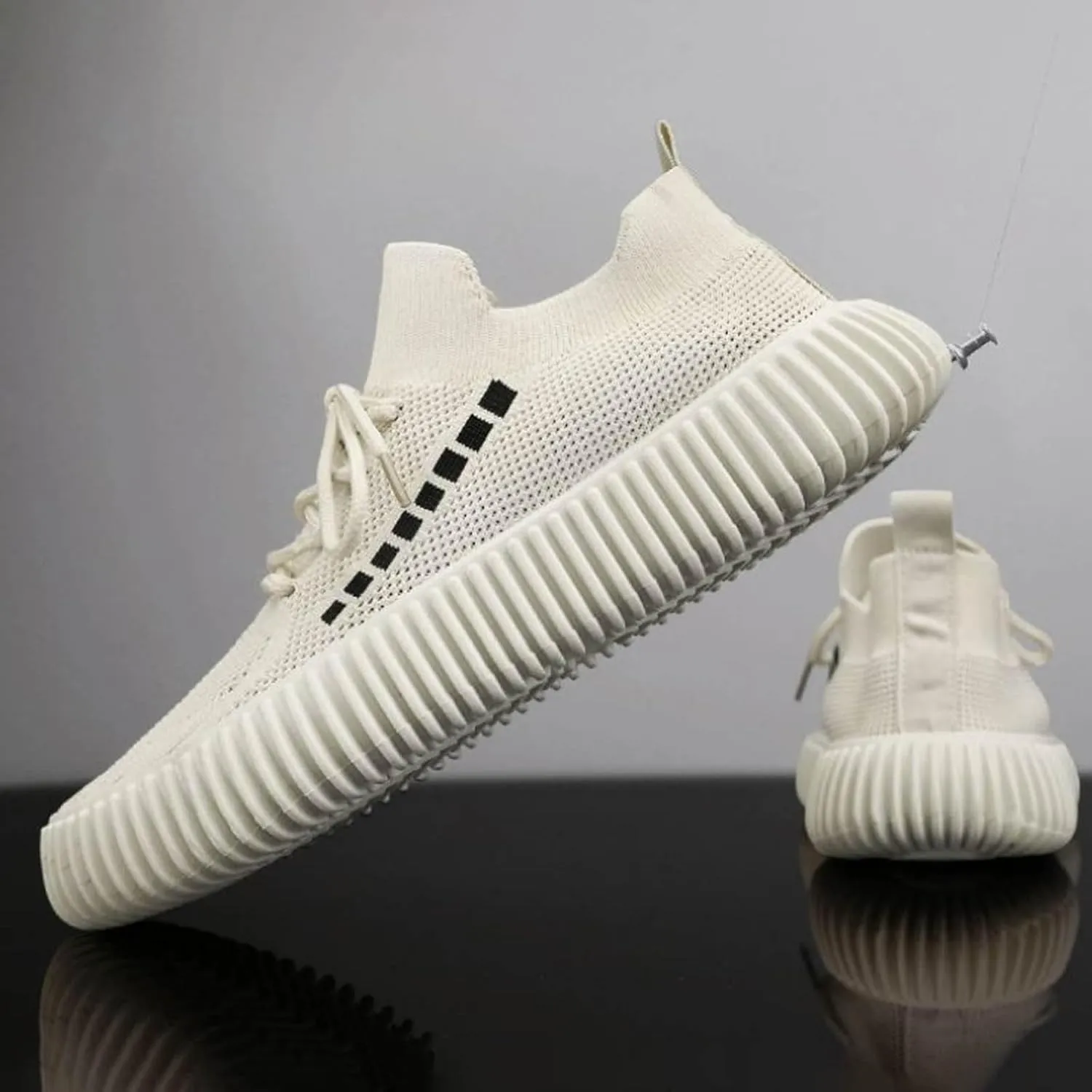 Outdoor Jogging Sneakers for Men Lightweight Breathable Slip On Running Shoe Men's Sport Breathable Mesh Shoes