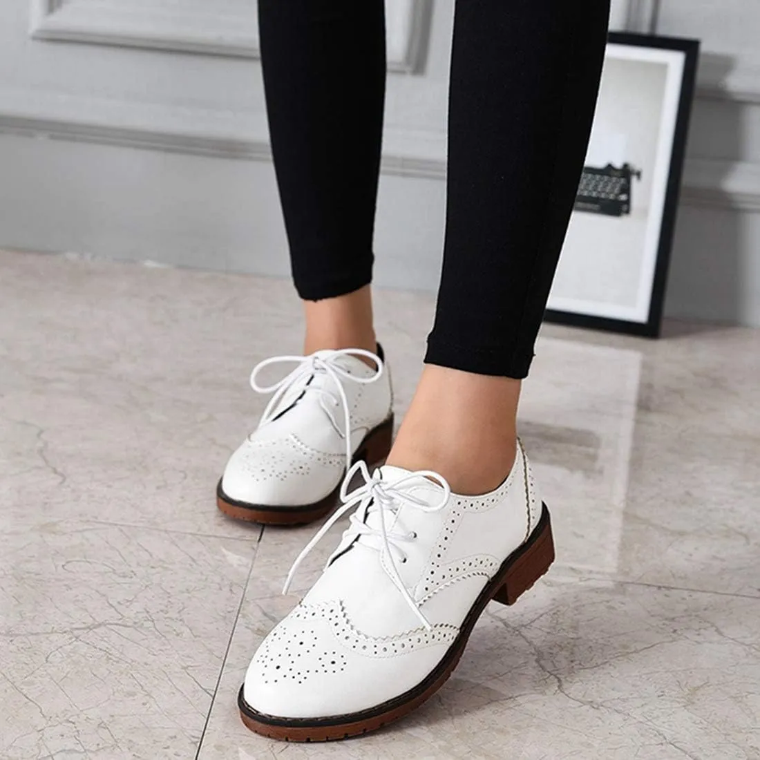 VOKLIN Women's Classic Flat Saddle Oxford Shoes Lace Up Wingtip Perforated Low Heels Vintage School Brogues